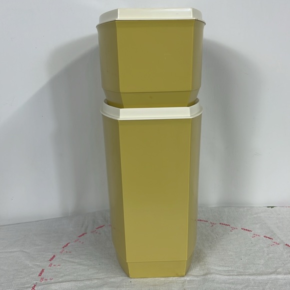 Vintage Lustroware plastic nesting stackable storage containers - Picture 4 of 11